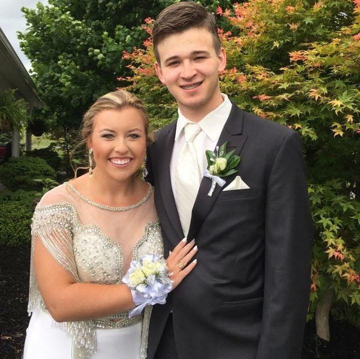Nikki's senior prom.🤍