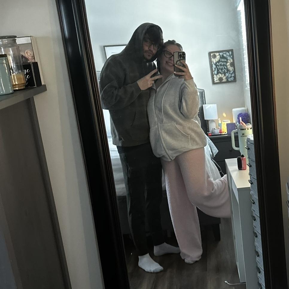 Jordan and I being home bodies🏡📺
