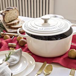 Le Creuset Signature Round Dutch Oven