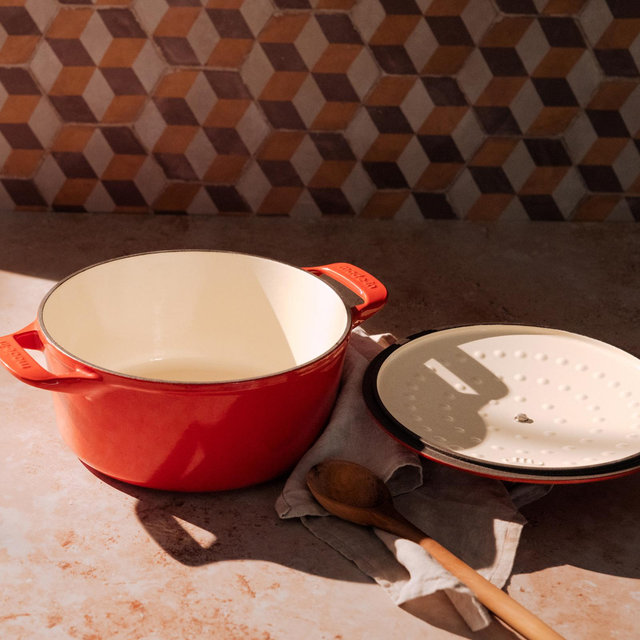 MADE IN Cookware, Round Dutch Oven