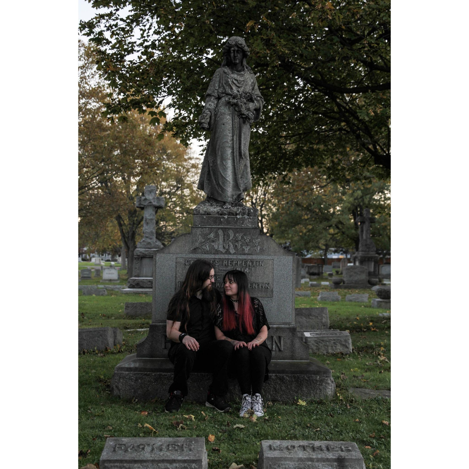 Engagement Photos 🖤
♡Location: Elmlawn Memorial Park
♡Photographer: Alyssa Knowlton, Lyssa Lee Photography