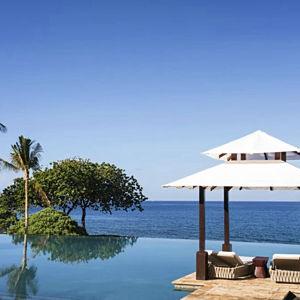 Hotel Cabana Rental