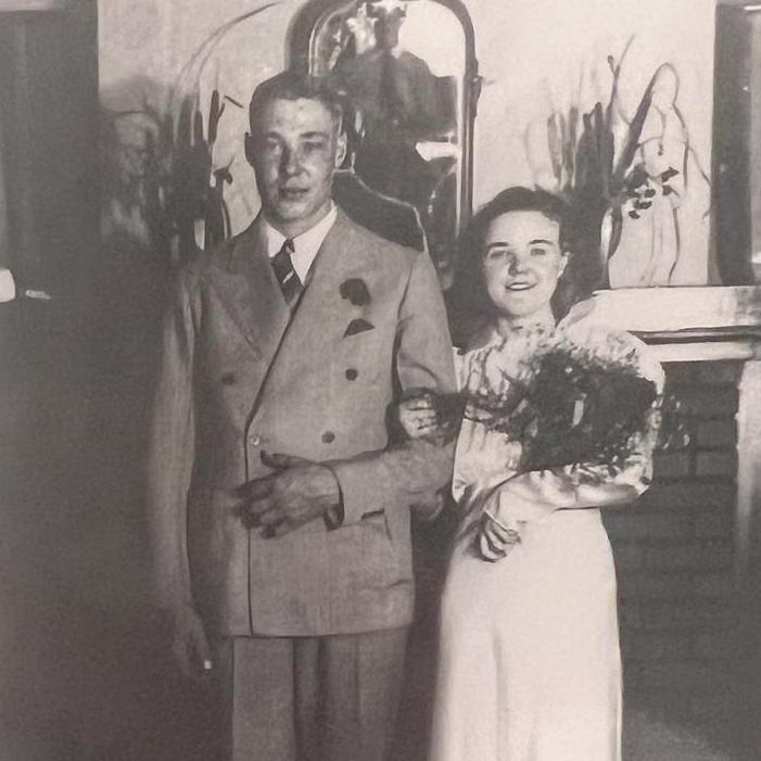 Merle and Millie Carr. The groom’s great grandparents.