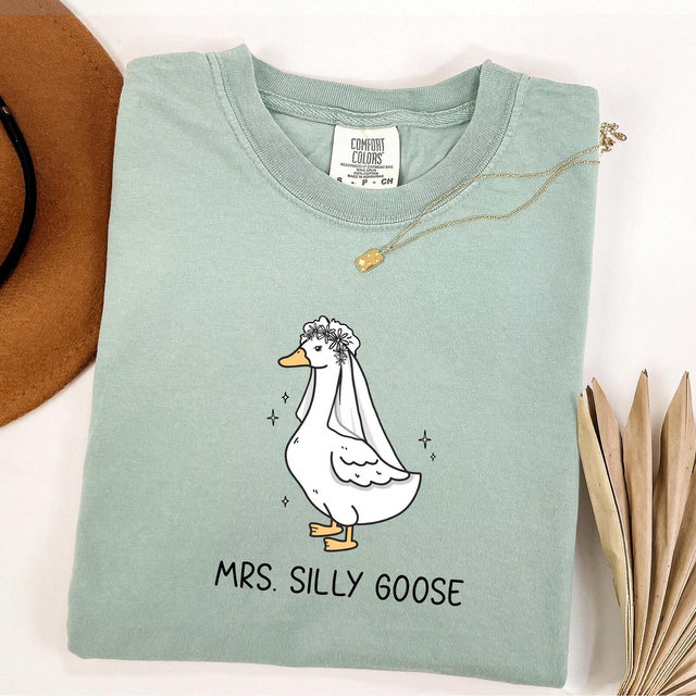 Mrs. Silly Goose Bride Shirt, Bride To Be Funny Goose Lover Shirt, Married Couple Matching Shirt,Wedding Gift,Funny Newlywed Gift For Couple