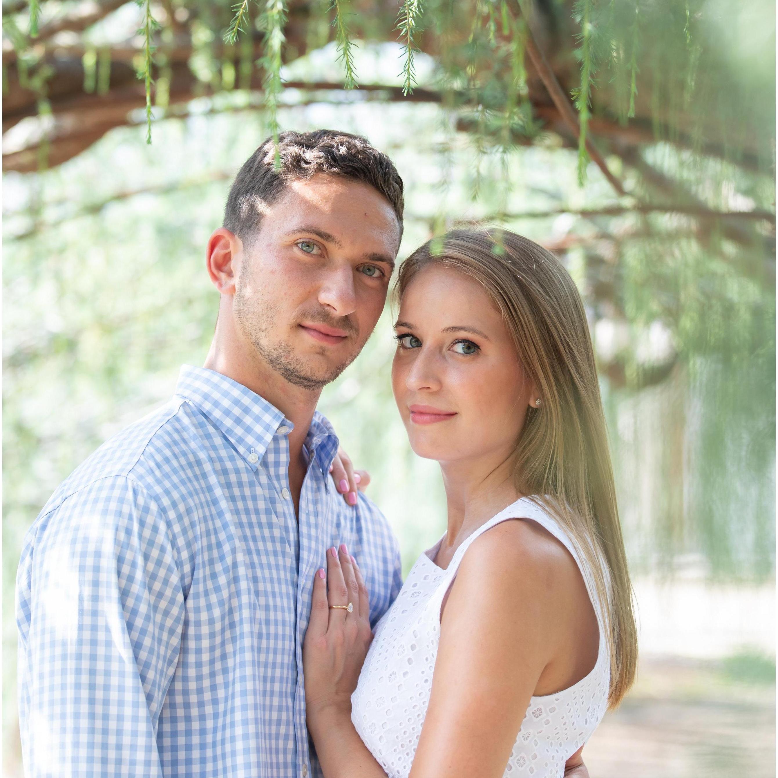 Engagement photos at Planting Fields - August 2020