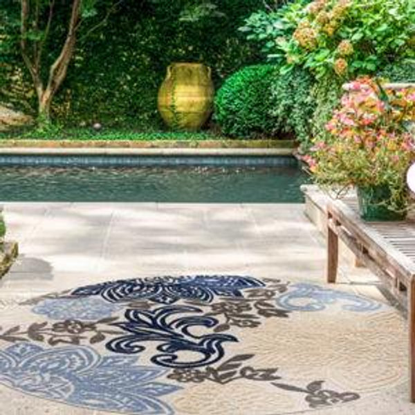 Floral Flatweave Indoor / Outdoor Area Rug