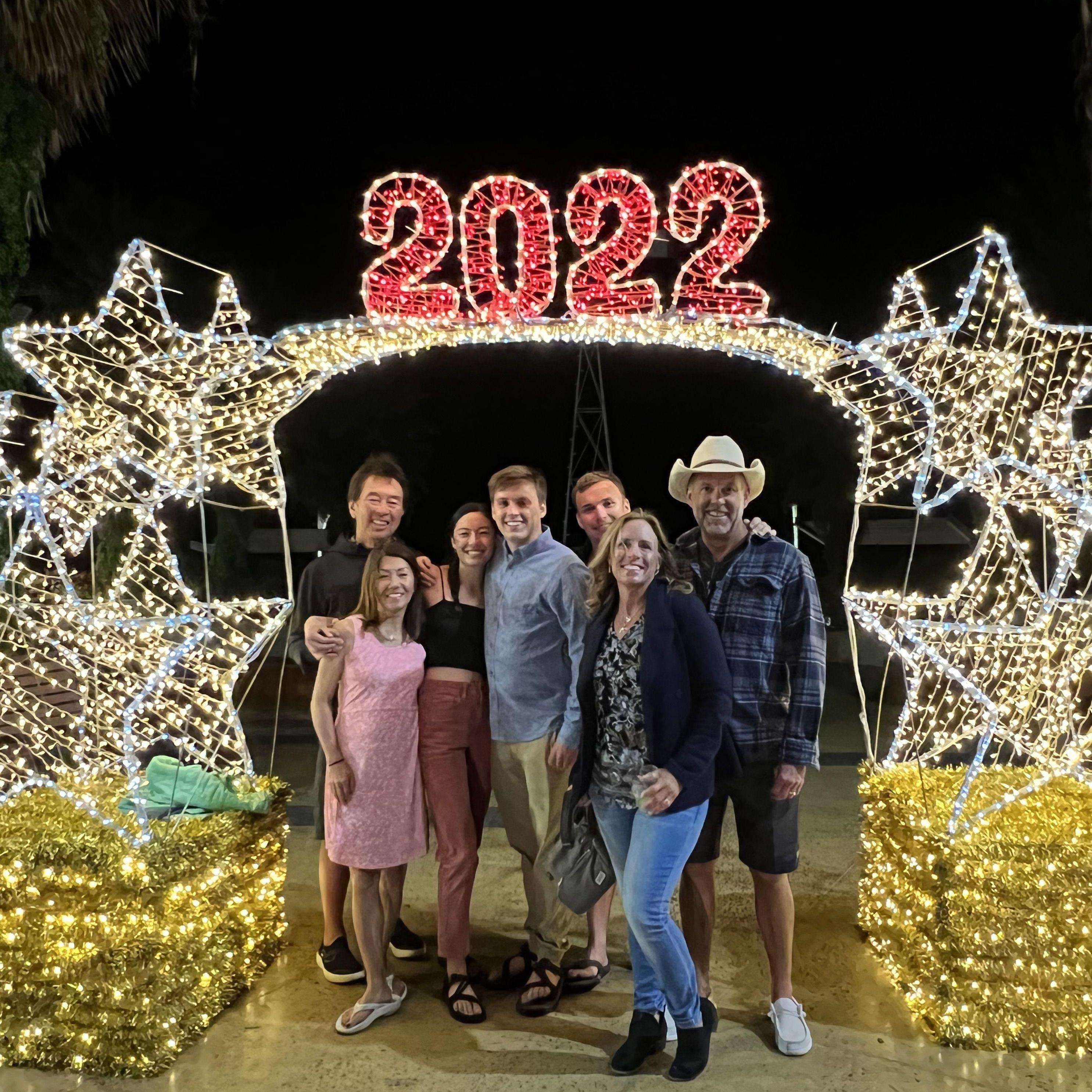 Dec 2021 - Drew and Jessie rang in the new year with both of their families in La Paz!