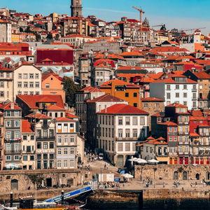 Honeymoon: Night's stay in Porto or Lisbon, Portugal