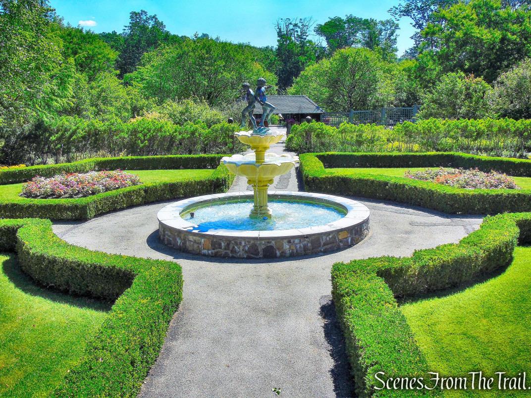 The Wedding Website of Heather Berkowe and Sean Wallace