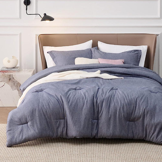 Bedsure Queen Comforter Set - Navy Comforter Queen Size, Soft Bedding for All Seasons, Cationic Dyed Bedding Set, 3 Pieces, 1 Comforter (88"x88") and 2 Pillow Shams (20"x26"+2")