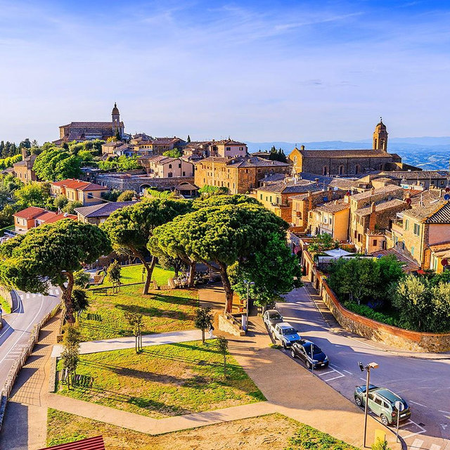 Tuscany Day Trip from Florence: Siena, San Gimignano, Pisa and Lunch at a Winery