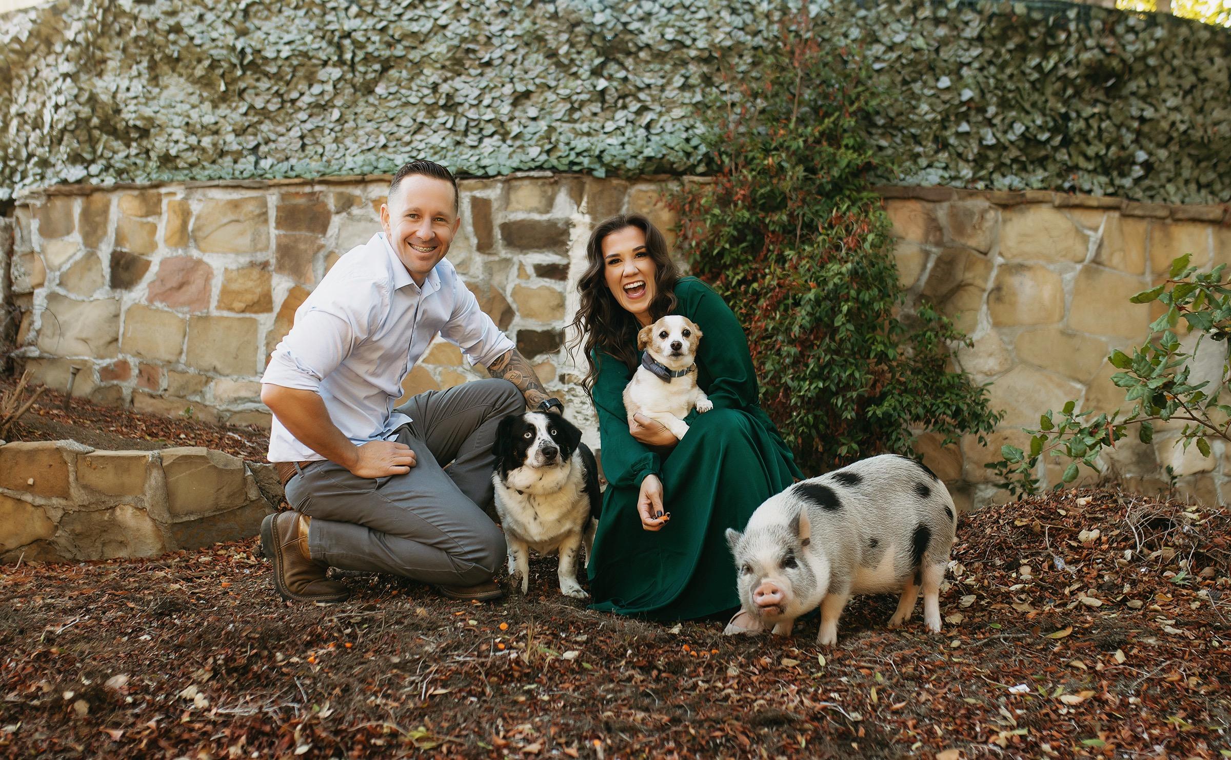 The Wedding Website of Laura de Grassi and Myles Cardinell