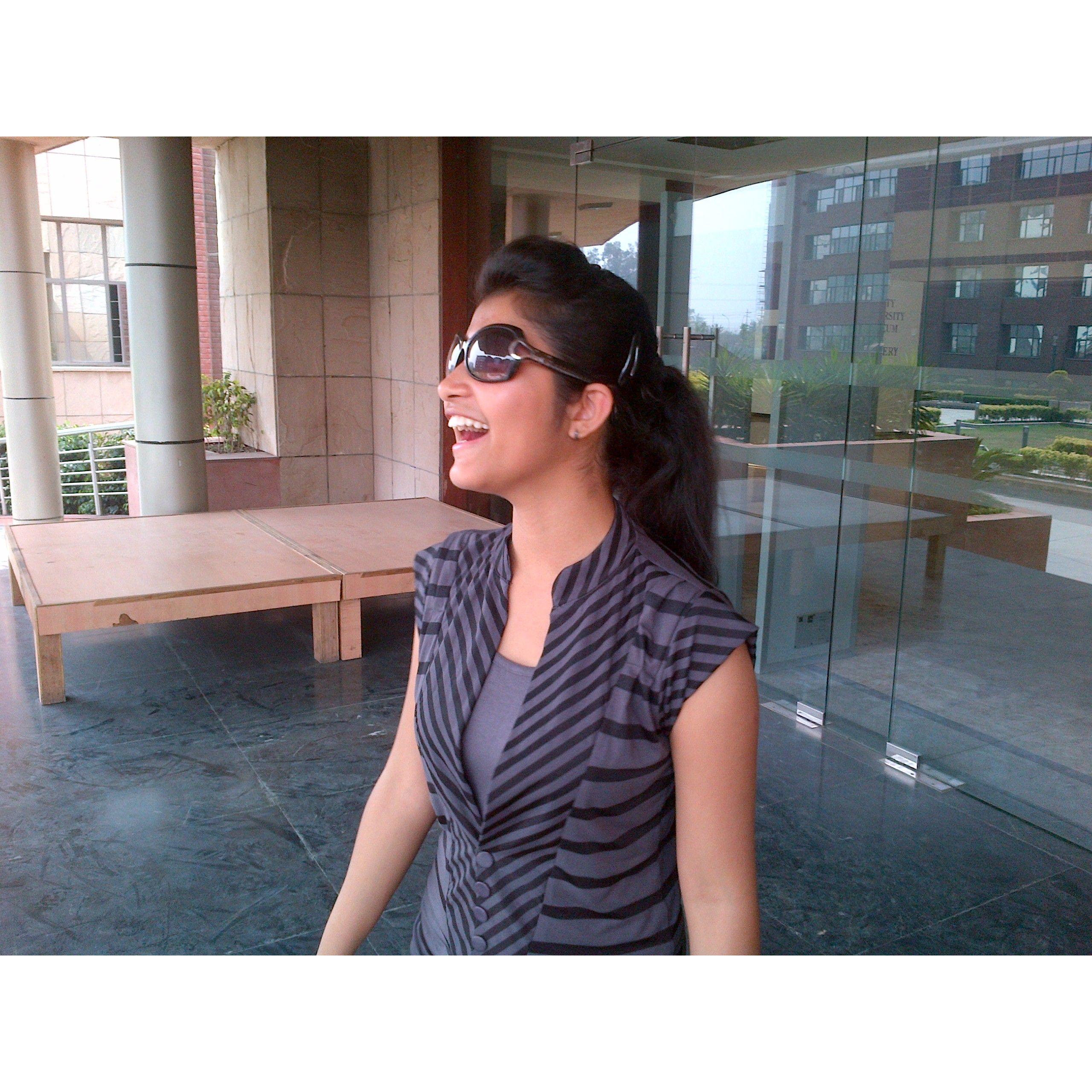 I love it when it's natural :D

"Hasao mat pagal! Mein pose de rahi hu"