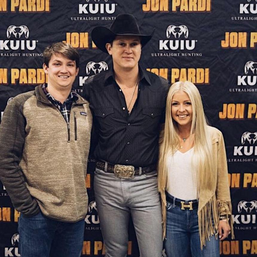 One of their very first dates was seeing Jon Pardi live at the blind horse in Greenville. Gervais surprised Carly with meet & greet tickets a couple of years later.