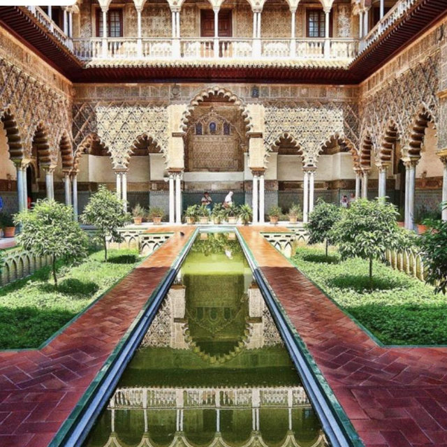 Alcazar and Cathedral of Seville Tour