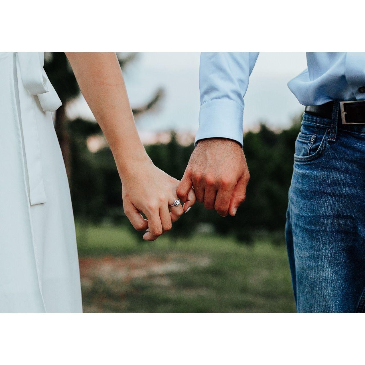 July 2024: Bonnet Springs (Lakeland) Engagement Photos