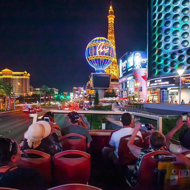 Big Bus Las Vegas: Sightseeing Night Tour by Open-Top Bus
