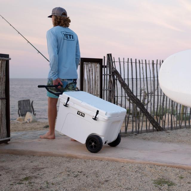 Tundra Haul Hard Cooler in white