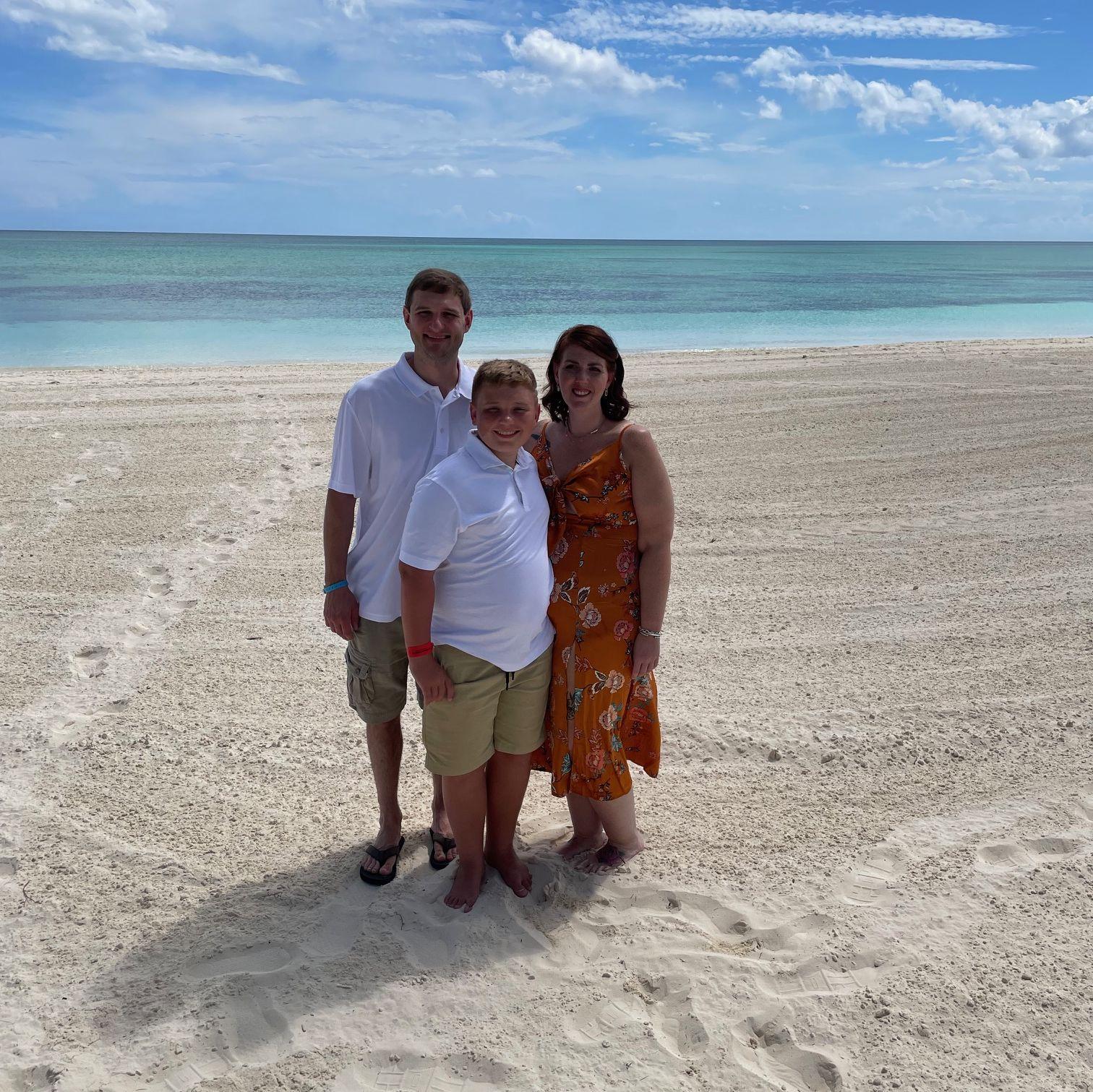 Paige's sisters (Karlee) wedding to Dylan in the Bahamas! September 22, 2023