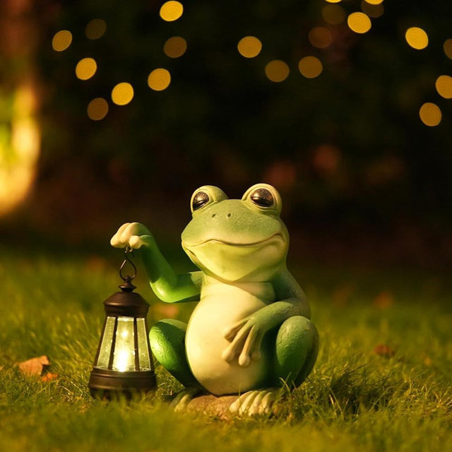 ONTALA Large Frog Garden Statue for Outdoor Decor Solar Powered Sculptures for Yard Patio Cute Animal Statues Housewarming Outdoor Ornaments
