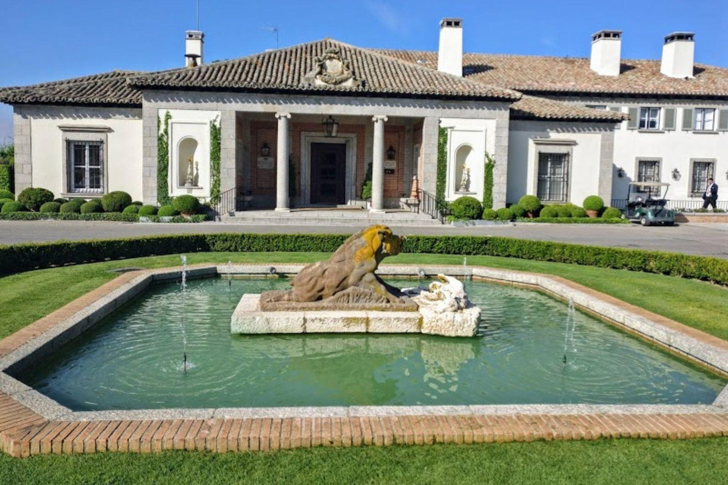 The Wedding Website of Lucia Millan and Patricio Grandes