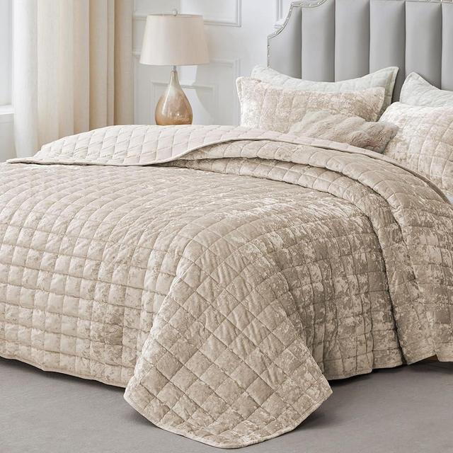BEDELITE Velvet Quilt Set King Size - Luxury Velvet Comforter Bedding Set 3 Pieces, Soft Cozy Urban Taupe Oversized Bedspread Coverlet for All Seasons with 2 Pillow Shams