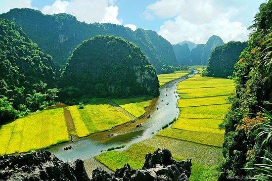 Hoa Lu - Mua Cave - Tam Coc - Bich Dong - Biking and Boat Day Trip from Hanoi provided by Vietnam Open Day Tours