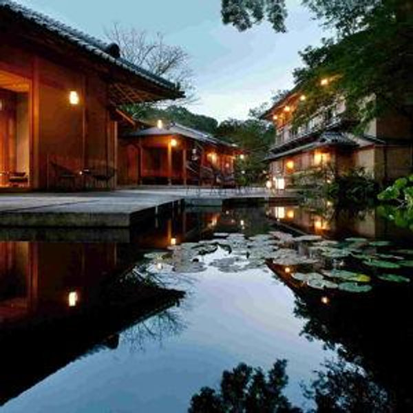 Honeymoon Lodging