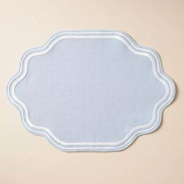 Madeline Embroidered Cotton Placemat - Hydrangea
