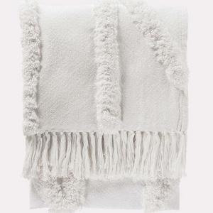 RIO CANYON TUFTED THROW