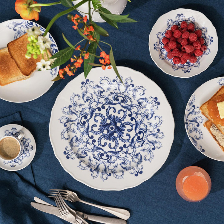 CERULEAN ROSETTE 食器セット Rosenthal, True Blue Dinner Plate, Set of 2 | Zola