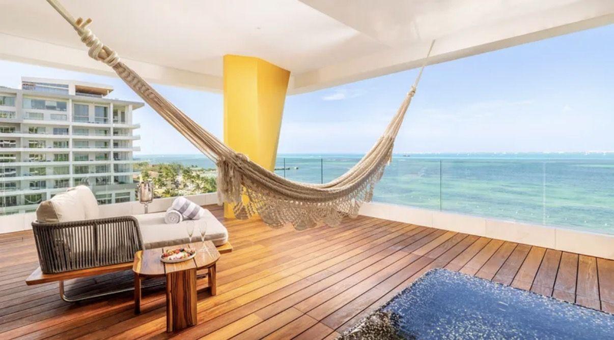 The Wedding Website of Laura Martinez and Antony Neely