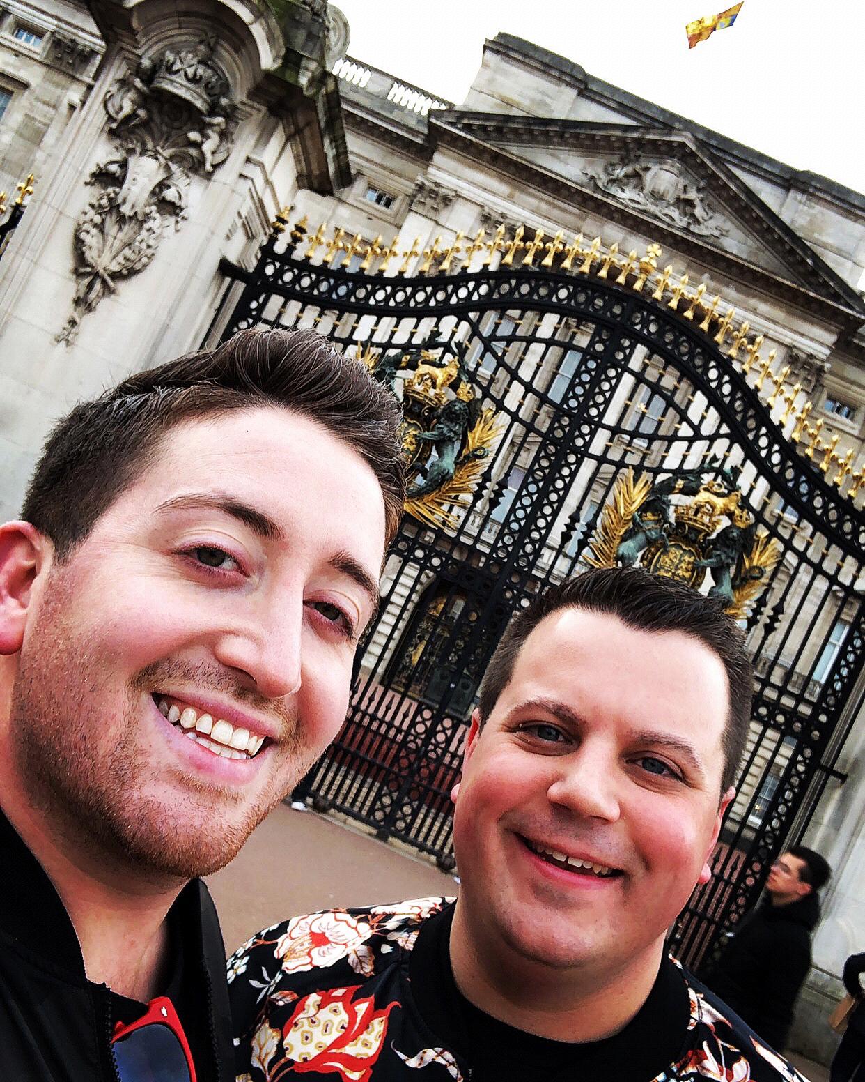 On our vacation in London - Buckingham Palace!