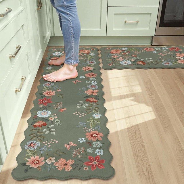 Collive Kitchen Mats for Floor 2 Piece, Green Scalloped Cushioned Anti Fatigue Padded Kitchen Floors Mat, Waterproof Kitchen Sink Rugs Floral Memory Foam Standing Rug for Office, Desk, Home Decor