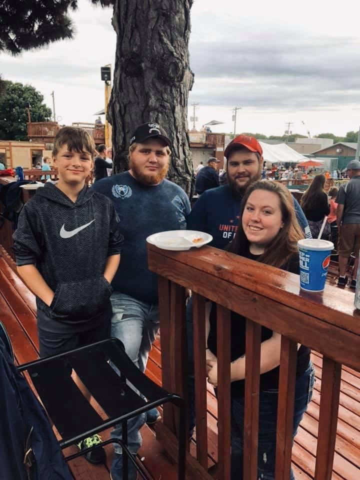 Nick, Colton, Jonathan, Alyssa
Loggers game 2019
