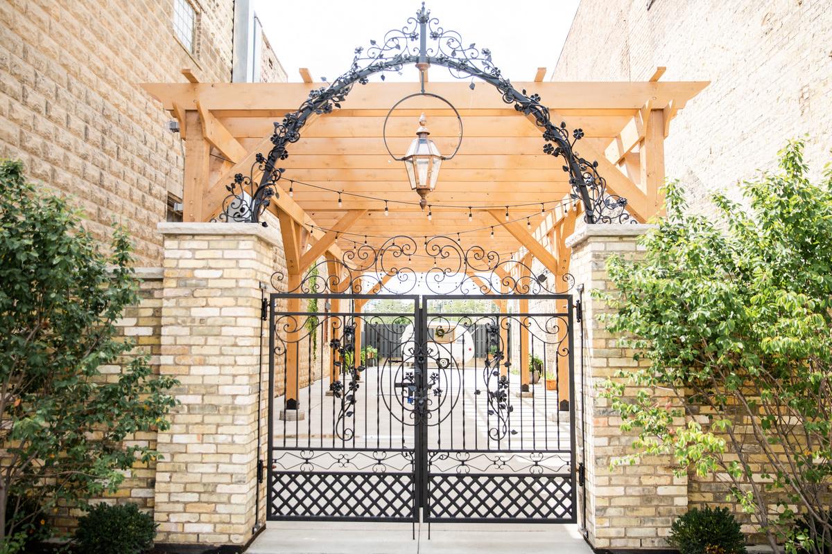 The Wedding Website of Molly Thomas and Joseph Martini