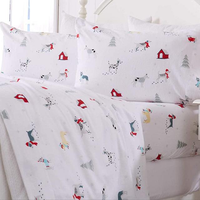 Great Bay Home 4 Piece Extra Soft Printed 100% Turkish Cotton Flannel Sheet Set. Heavyweight, Warm, Cozy, Luxury Winter Deep Pocket Bed Sheets. Whittaker Collection (Queen, Pups in The Snow)