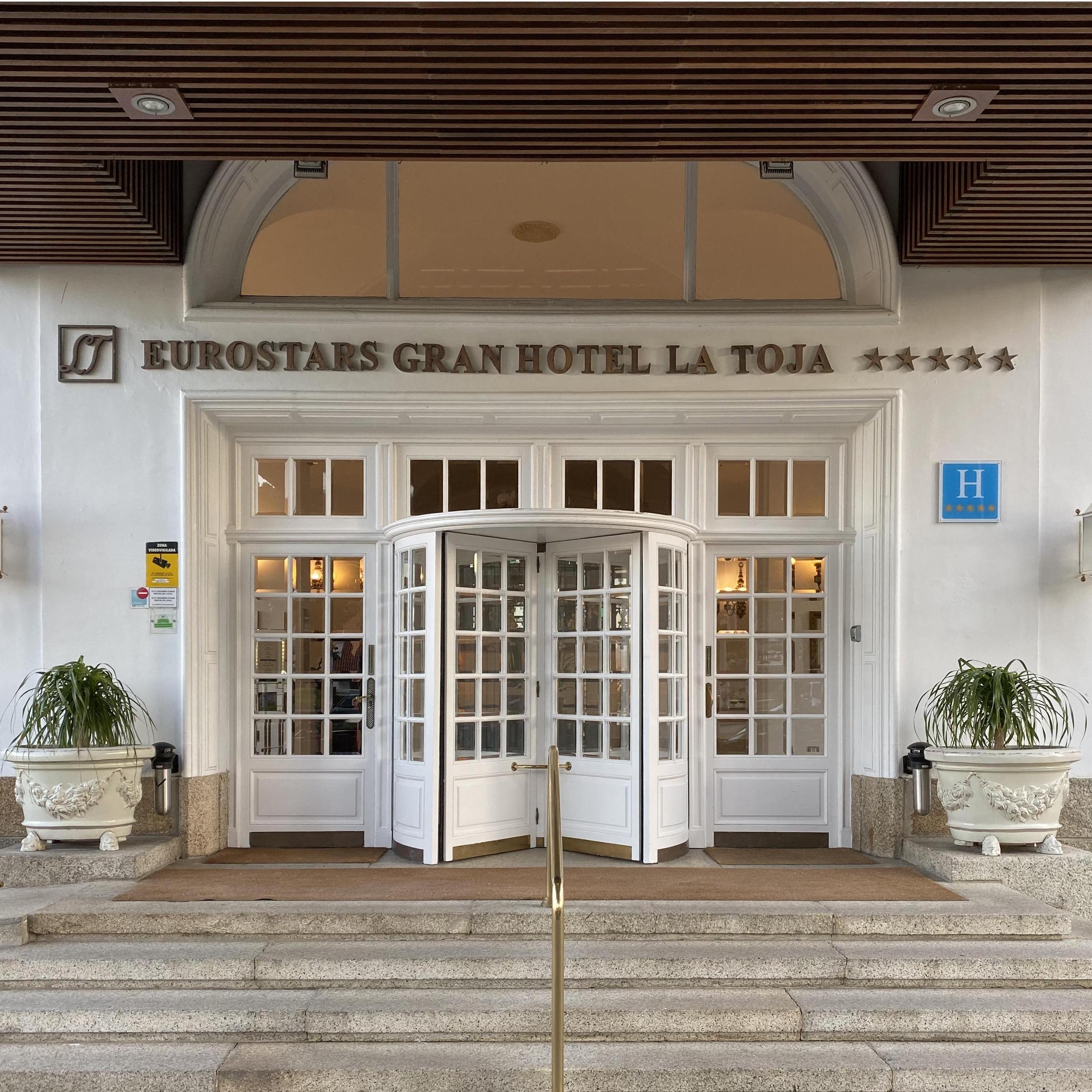 The main entrance to the Gran Hotel.
