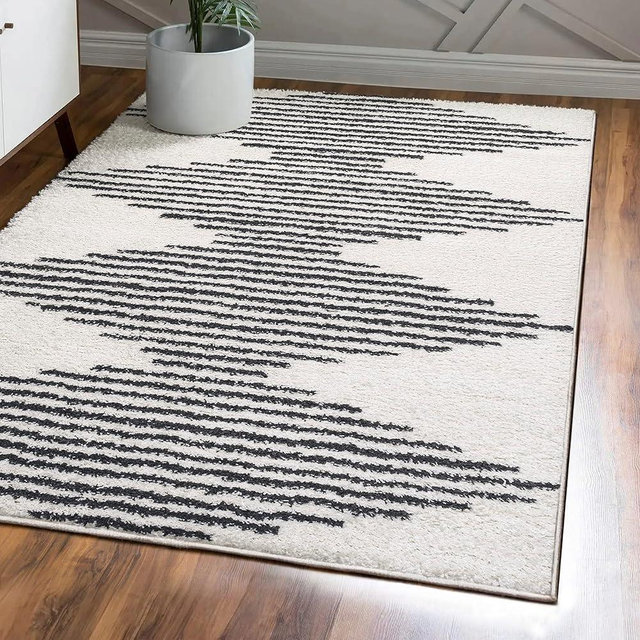 JONATHAN Y MOH408A-8 Elm Diamond Stripe Geometric Shag Indoor Area-Rug Bohemian Contemporary Glam Easy-Cleaning Bedroom Kitchen Living Room Non Shedding, 8 X 10, White/Black