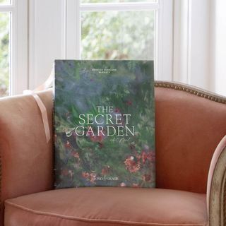 The Secret Garden Art Novel by Frances Hodgson Burnett