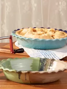 Deep-Dish Ceramic Pie Plate