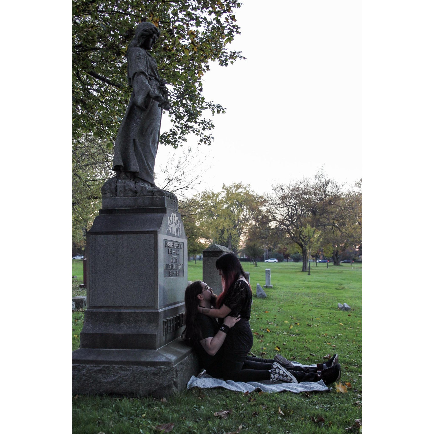 Engagement Photos 🖤
♡Location: Elmlawn Memorial Park
♡Photographer: Alyssa Knowlton, Lyssa Lee Photography