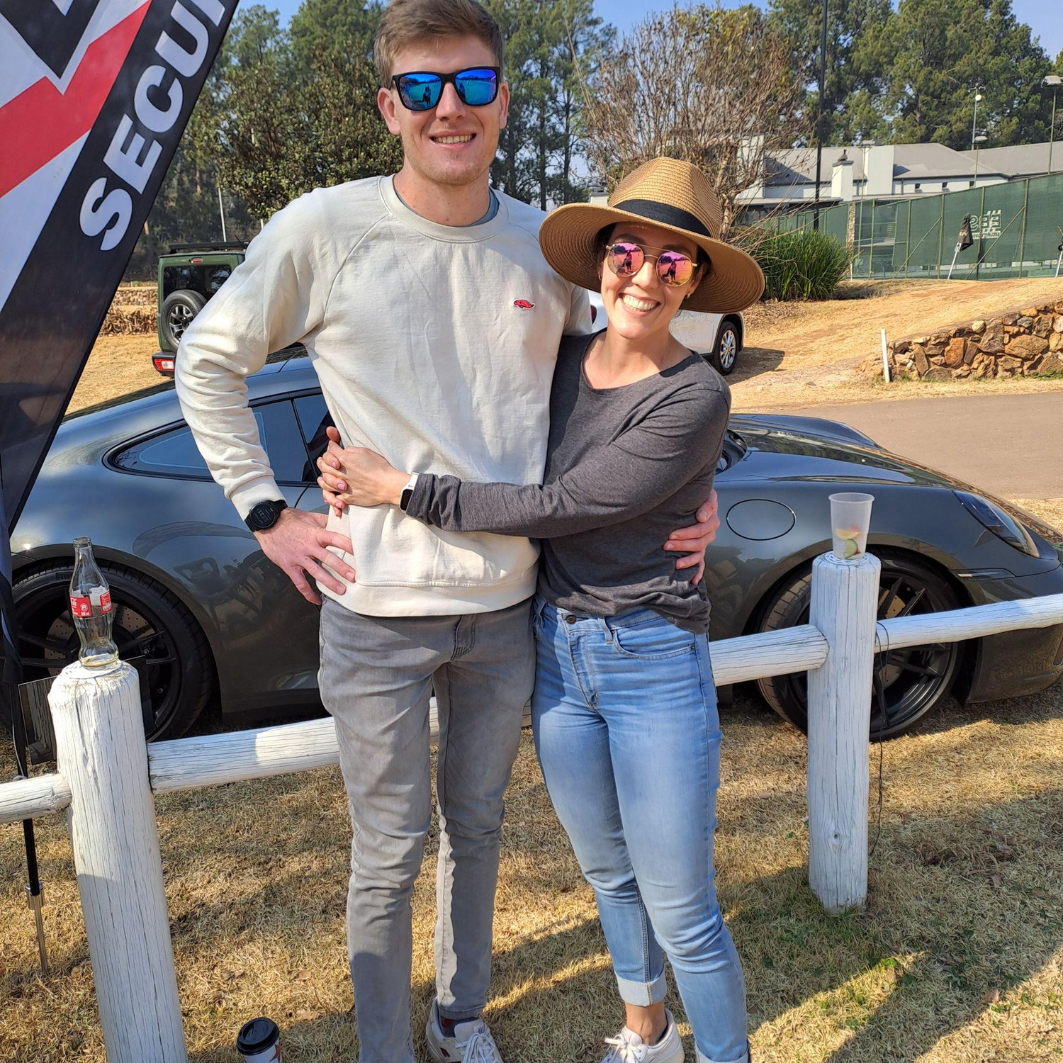 Supporting friends at a tennis day