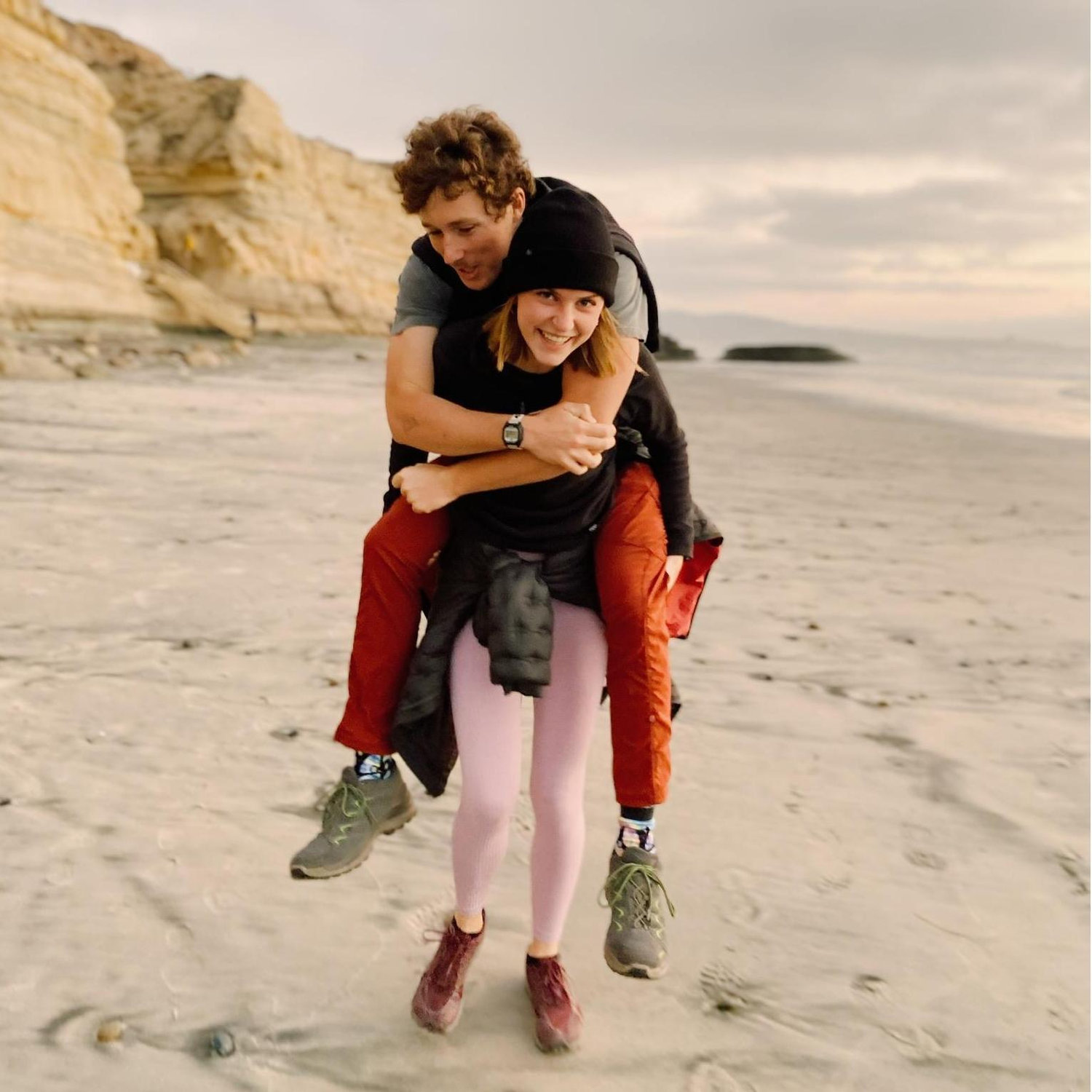 Hiking Torrey Pines trail with some friends (1/4/2021)
