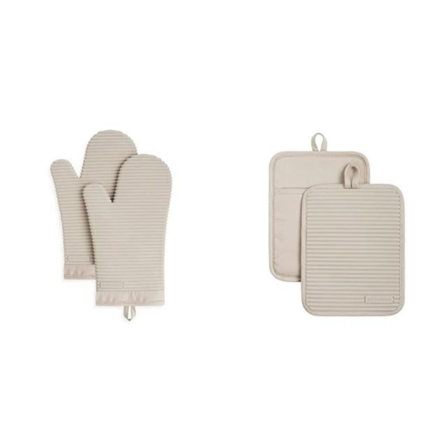 KitchenAid Ribbed Soft Silicone Oven Mitt Set, 7''x13'', Milkshake 2 Count & Ribbed Soft Silicone Water Resistant Pot Holder Set, Milkshake , 2 Piece Set