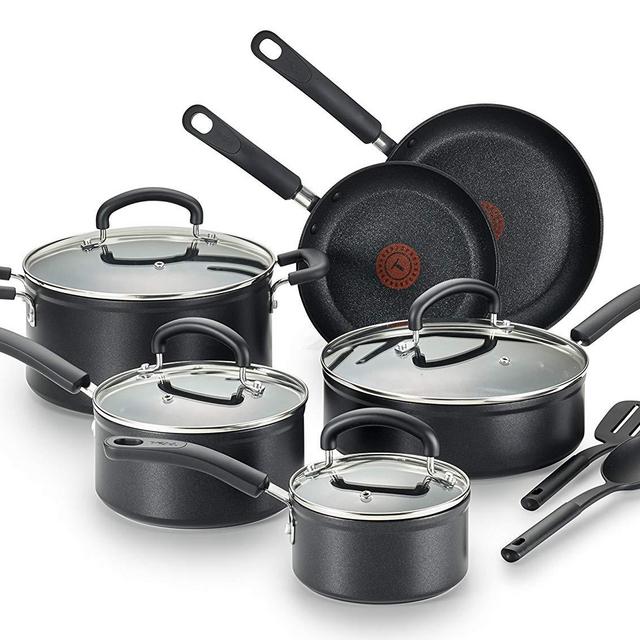 T-fal C561SC Titanium Advanced Nonstick Thermo-Spot Heat Indicator Dishwasher Safe Cookware Set, 12-Piece, Black