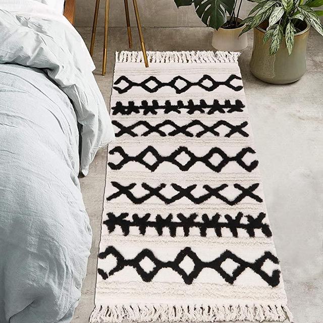 Uphome Tufted Cotton Runner Rug 2' x 4.3' Modern Geometric Boho Area Rugs with Chic Tassel Fringe Hand Woven Throw Rugs Machine Washable Floor Carpet for Laundry Hallway Porch Bedroom Kitchen