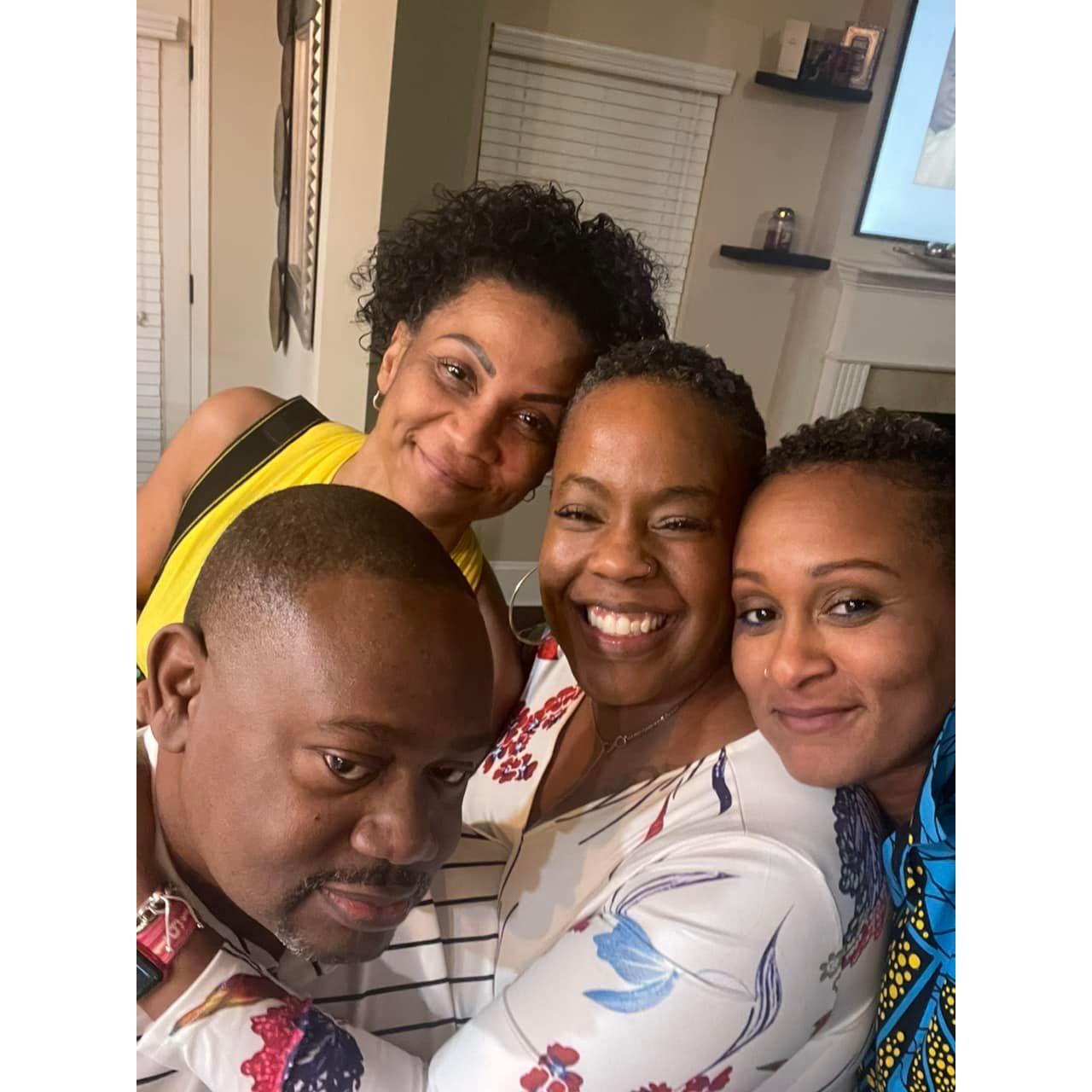 Always love with the Besties... Housewarming 2022