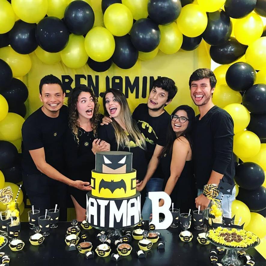 Benjamino's baby shower with the melhores amigos da vida