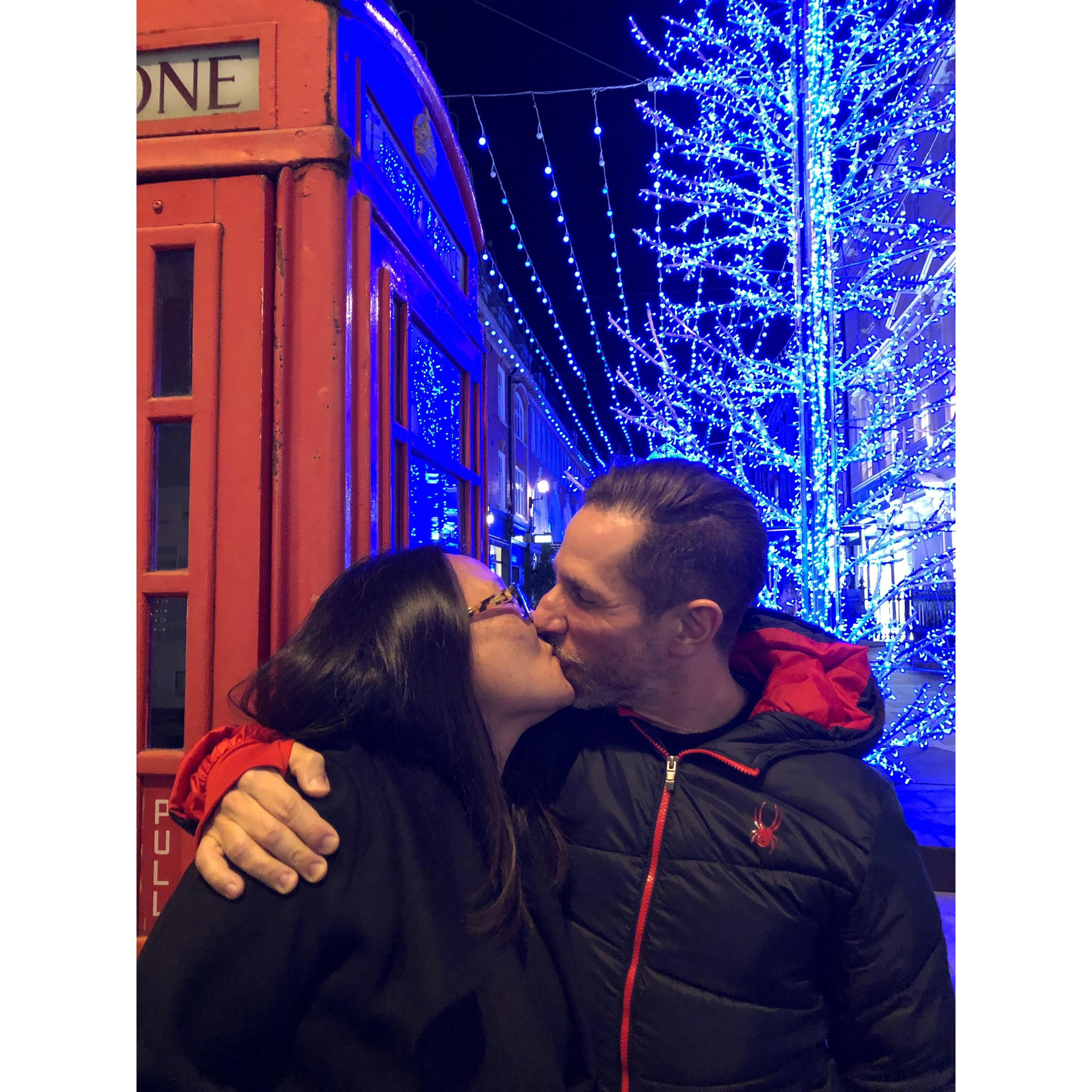 Scott took Helen to London for the holidays to propose... well, no, he went to visit Harry Styles on the set a movie. Helen was left alone... to go shopping at Harrod's all day.
